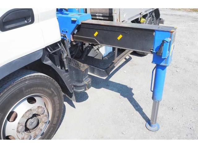 MITSUBISHI CANTER 2018 Image 31