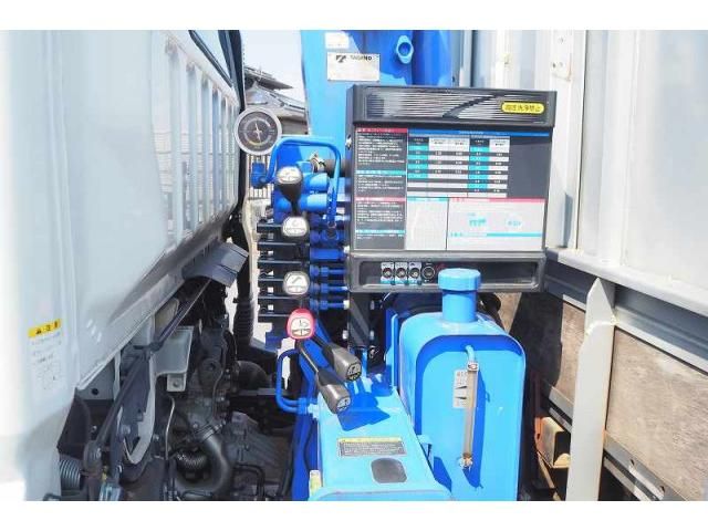 MITSUBISHI CANTER 2018 Image 31