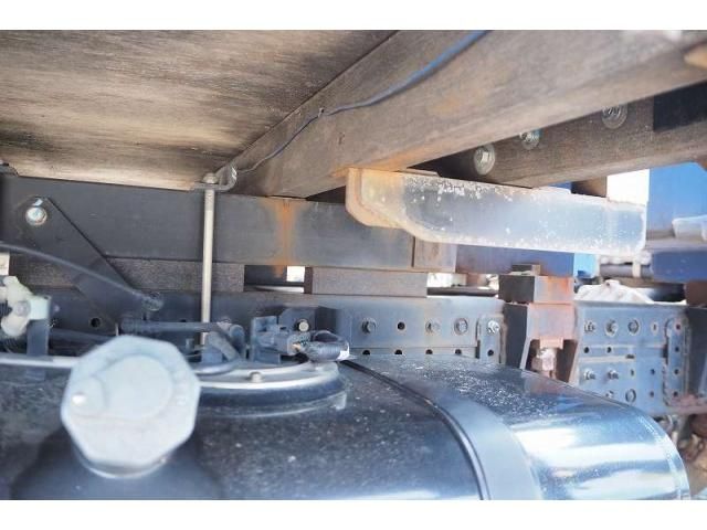 MITSUBISHI CANTER 2018 Image 31