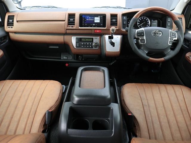 TOYOTA HIACE VAN 4WD 2025 Image 31