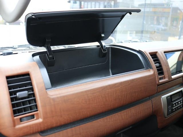 TOYOTA HIACE VAN 4WD 2025 Image 31