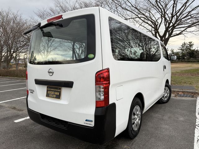 NISSAN NV350 CARAVAN 4WD 2015 Image 31