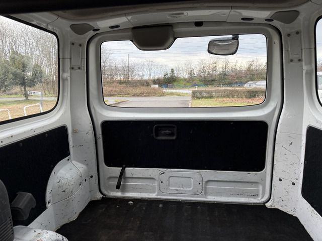 NISSAN NV350 CARAVAN 4WD 2015 Image 31