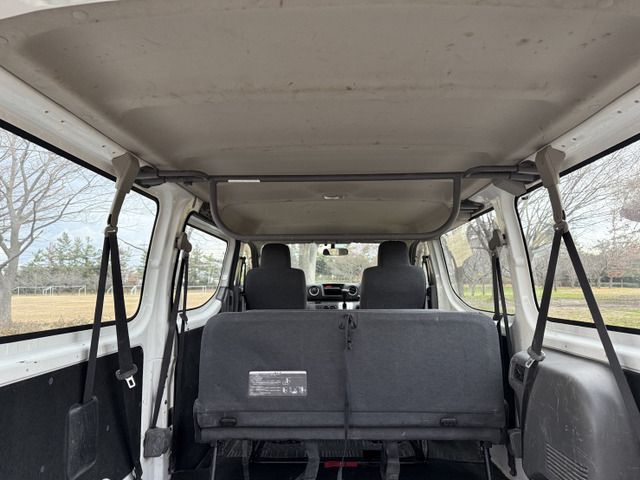 NISSAN NV350 CARAVAN 4WD 2015 Image 31