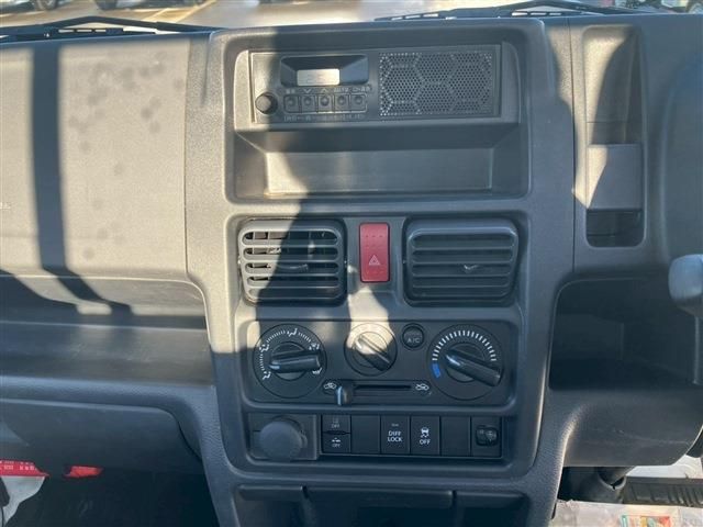 SUZUKI CARRY TRUCK 4WD 2022 Image 31