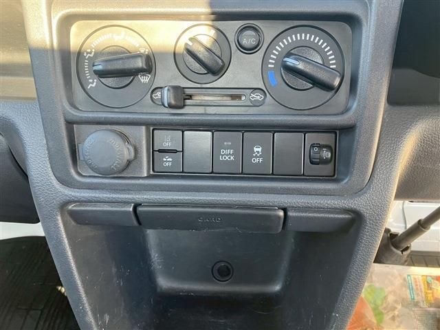 SUZUKI CARRY TRUCK 4WD 2022 Image 31