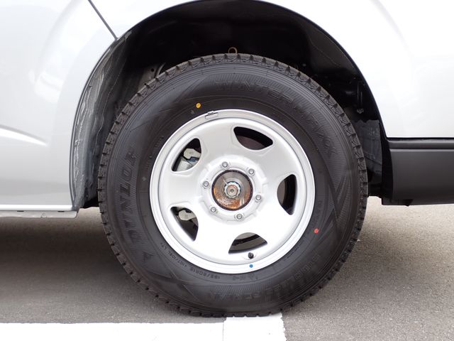 TOYOTA HIACE VAN 4WD 2023 Image 31