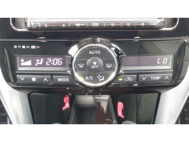 TOYOTA PREMIO 2021 Image 31