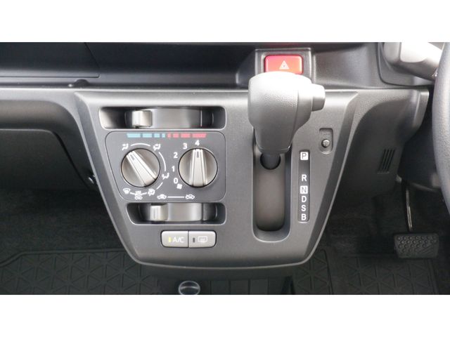 DAIHATSU MIRA E:S 2019 Image 31