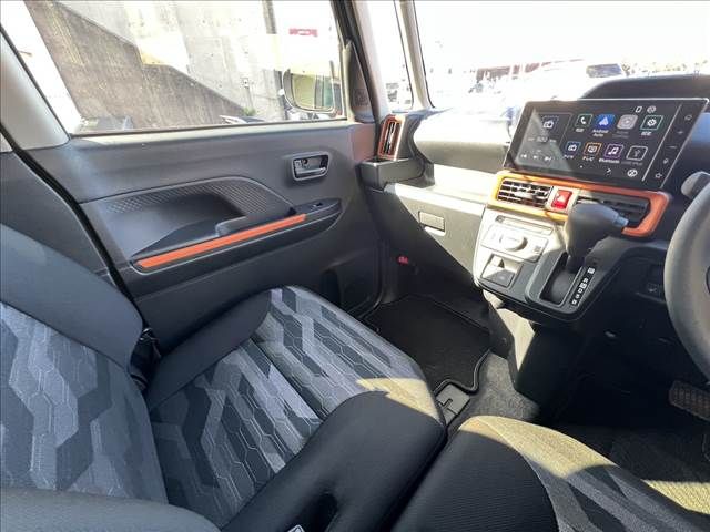 DAIHATSU TANTO FAN CROSS 2025 Image 31