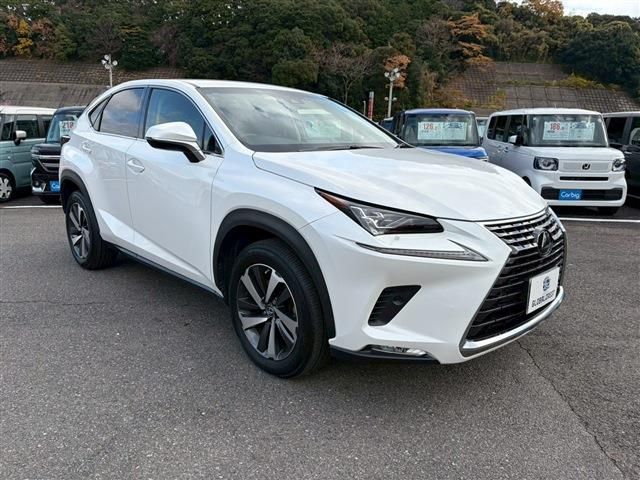 TOYOTA LEXUS NX300 2018 Image 31