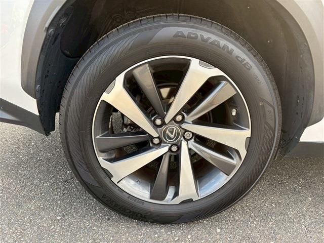 TOYOTA LEXUS NX300 2018 Image 31