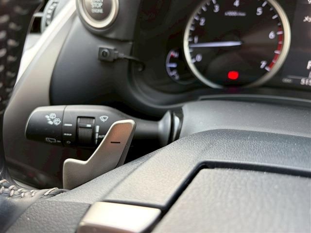 TOYOTA LEXUS NX300 2018 Image 31