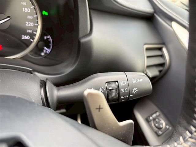 TOYOTA LEXUS NX300 2018 Image 31