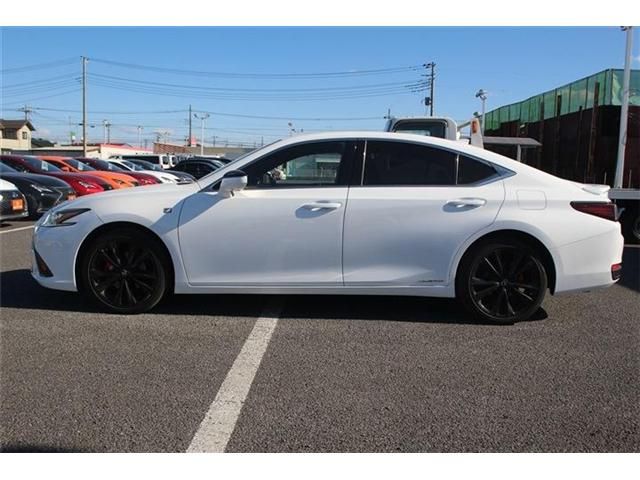 TOYOTA LEXUS ES300H 2021 Image 31