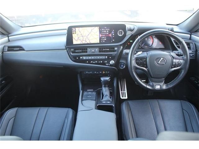TOYOTA LEXUS ES300H 2021 Image 31