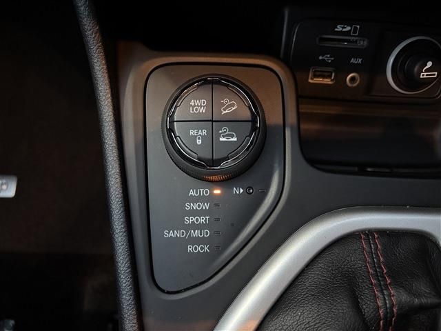 JEEP CHEROKEE 2017 Image 31