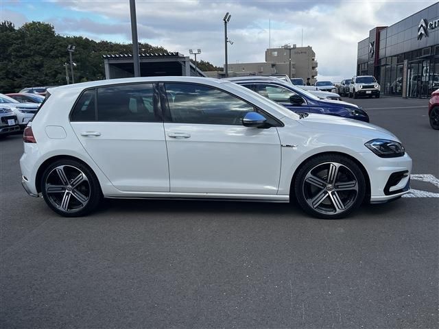 VOLKSWAGEN GOLF R 2018 Image 31