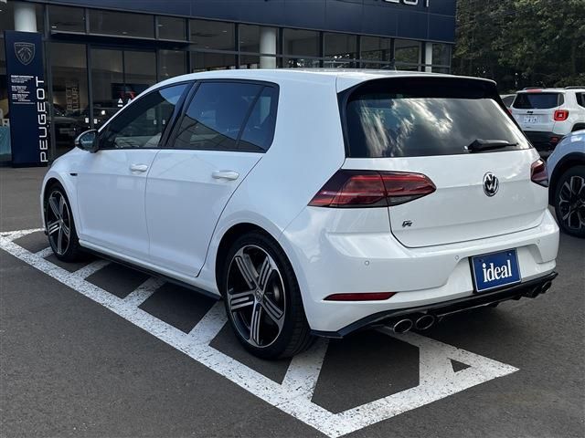 VOLKSWAGEN GOLF R 2018 Image 31
