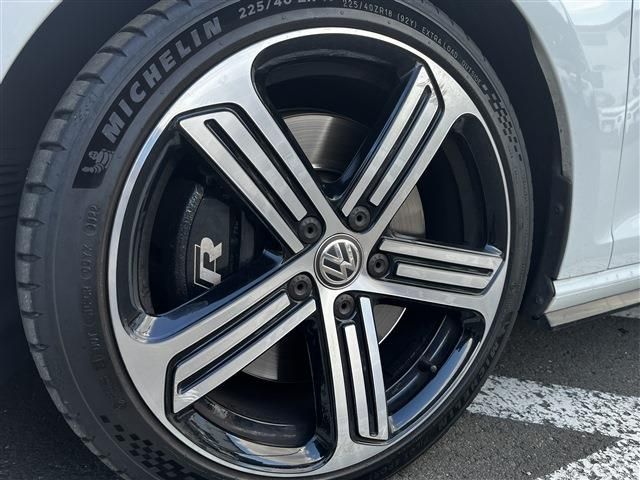 VOLKSWAGEN GOLF R 2018 Image 31