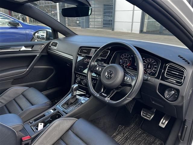 VOLKSWAGEN GOLF R 2018 Image 31