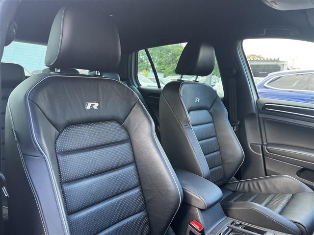 VOLKSWAGEN GOLF R 2018 Image 31