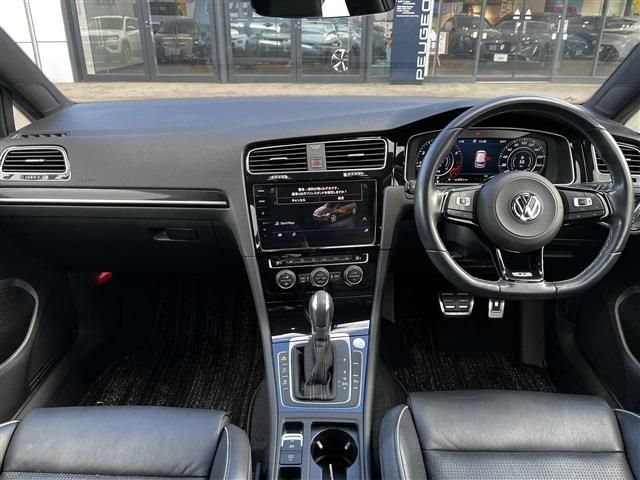 VOLKSWAGEN GOLF R 2018 Image 31