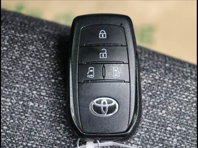 TOYOTA SIENTA HYBRID 2022 Image 31