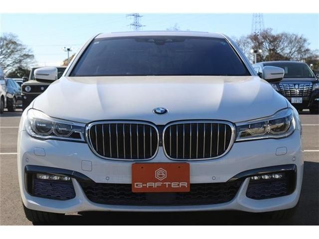 BMW 7SERIES 2017 Image 31