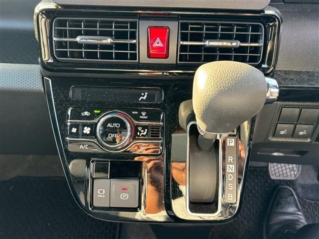 DAIHATSU TANTO CUSTOM 2023 Image 31