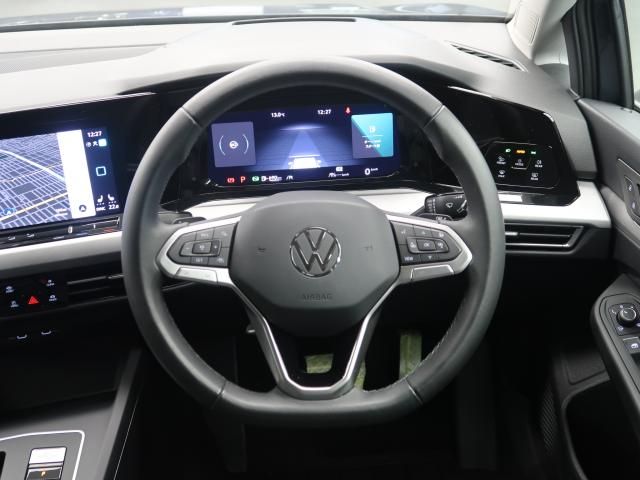 VOLKSWAGEN GOLF VARI 2024 Image 31