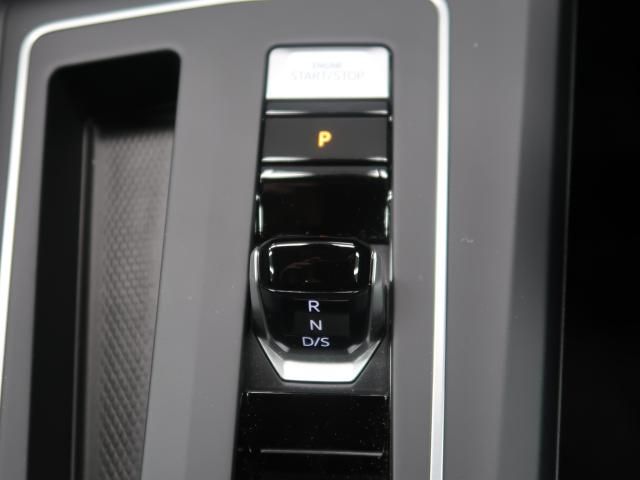 VOLKSWAGEN GOLF VARI 2024 Image 31