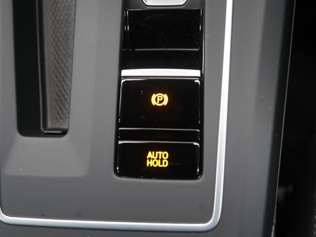 VOLKSWAGEN GOLF VARI 2024 Image 31