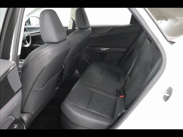 TOYOTA LEXUS NX350H 2023 Image 31