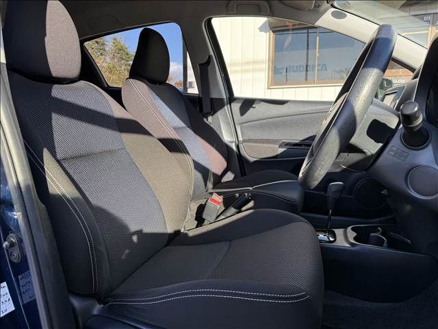 TOYOTA VITZ 2017 Image 31