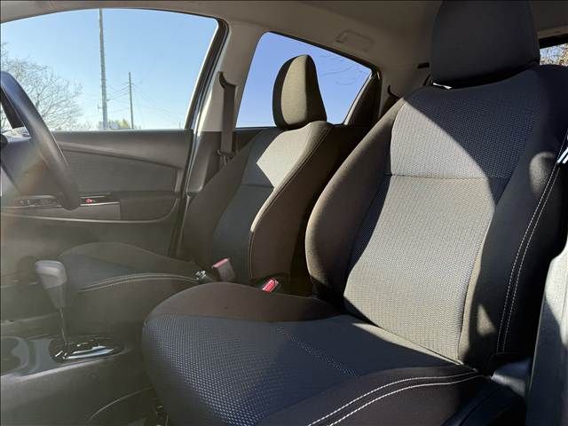TOYOTA VITZ 2017 Image 31