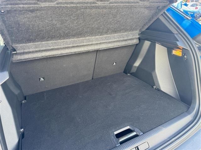 PEUGEOT 2008 2021 Image 31