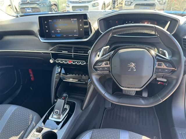 PEUGEOT 2008 2021 Image 31