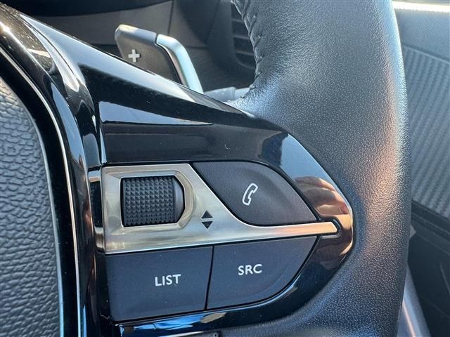 PEUGEOT 2008 2021 Image 31