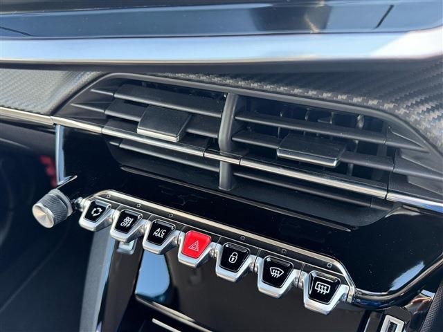 PEUGEOT 2008 2021 Image 31