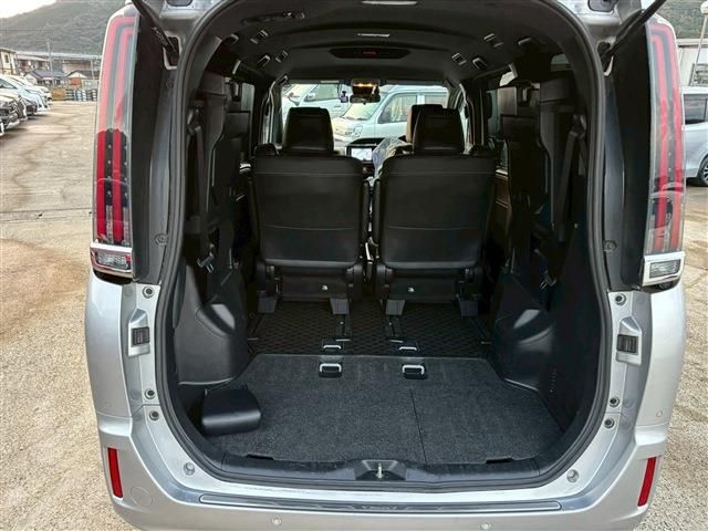 TOYOTA ESQUIRE HYBRID 2020 Image 31