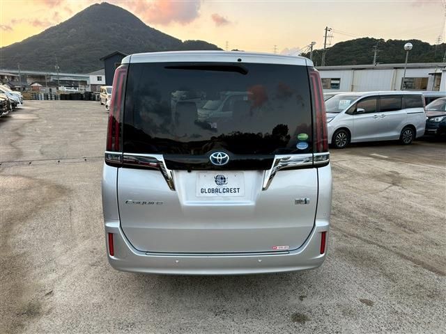 TOYOTA ESQUIRE HYBRID 2020 Image 31