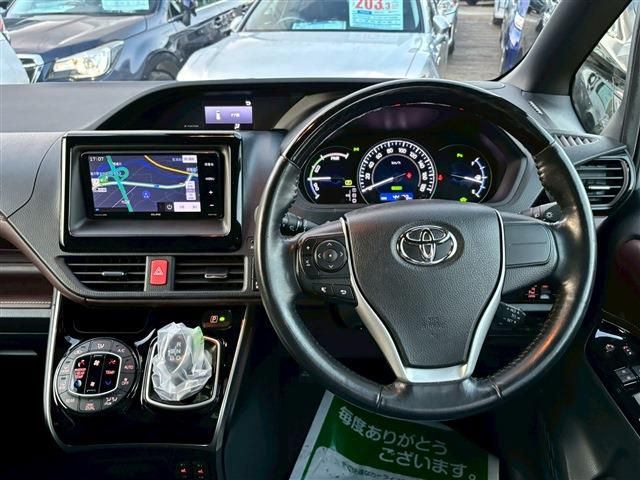 TOYOTA ESQUIRE HYBRID 2020 Image 31