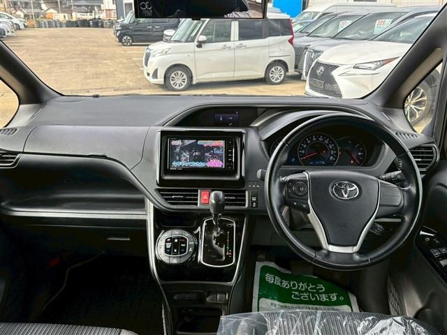 TOYOTA VOXY 2020 Image 31