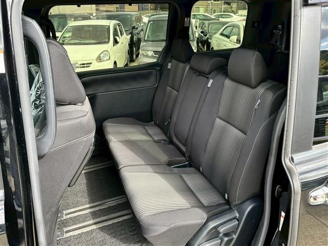 TOYOTA VOXY 2020 Image 31