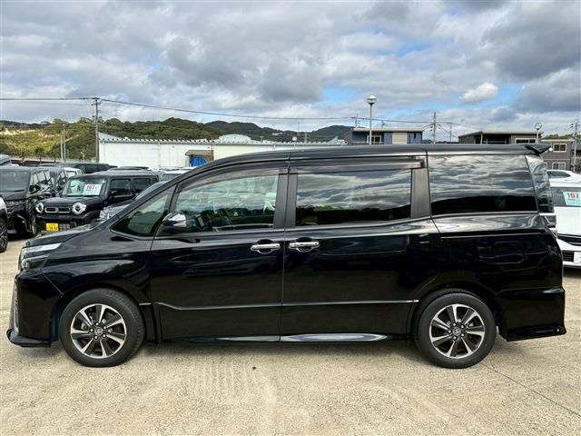 TOYOTA VOXY 2020 Image 31