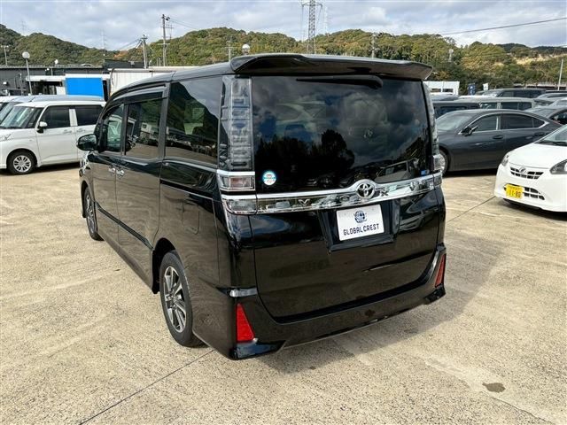 TOYOTA VOXY 2020 Image 31