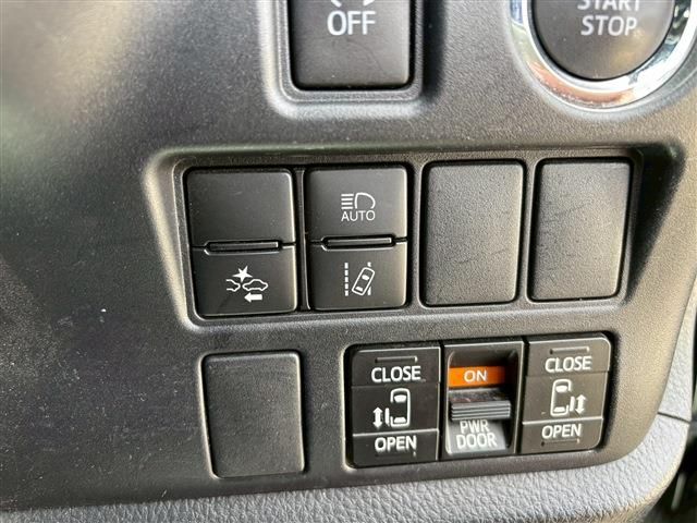 TOYOTA VOXY 2020 Image 31