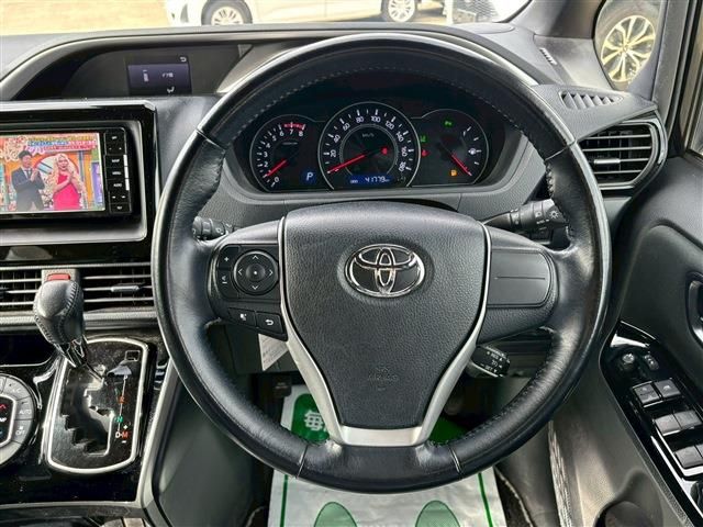 TOYOTA VOXY 2020 Image 31