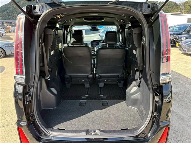 TOYOTA NOAH 2019 Image 31